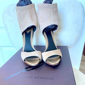 ✨Like new✨ B Brian Atwood